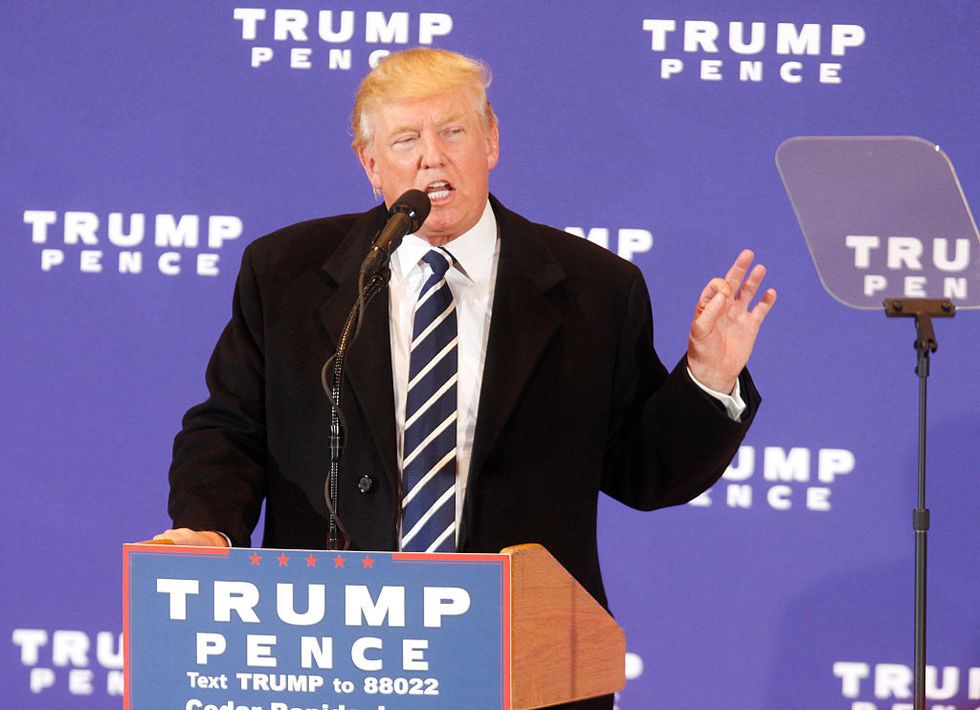 Donald Trump says Clinton is trying to 'politicize' the FBI's investigation against her