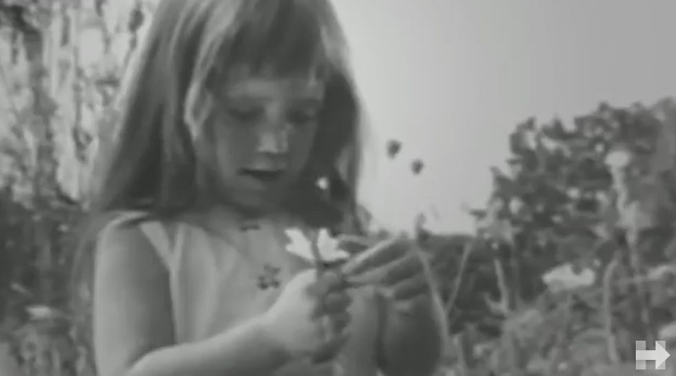 New Clinton ad echos 1964 'Daisy' spot to hit Trump on nuclear weapons