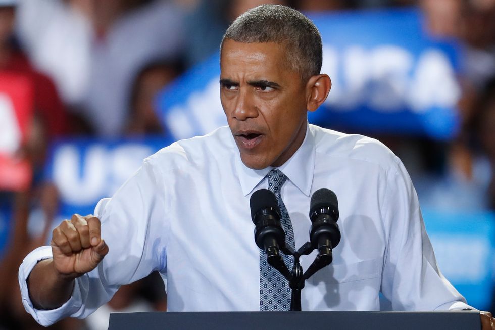 Obama criticizes Trump for disrespecting the Constitution