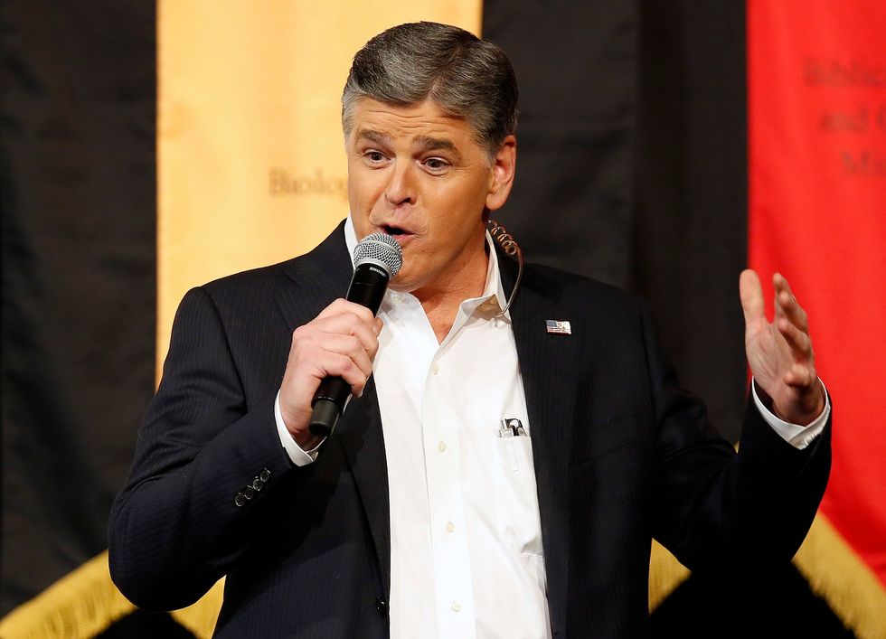 Sean Hannity wants Trump to deny certain media outlets White House press credentials