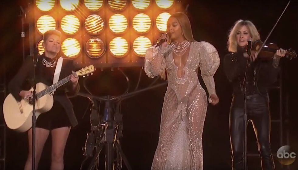 CMA denies it scrubbed references to Beyonce-Dixie Chicks performance over furious reactions to it