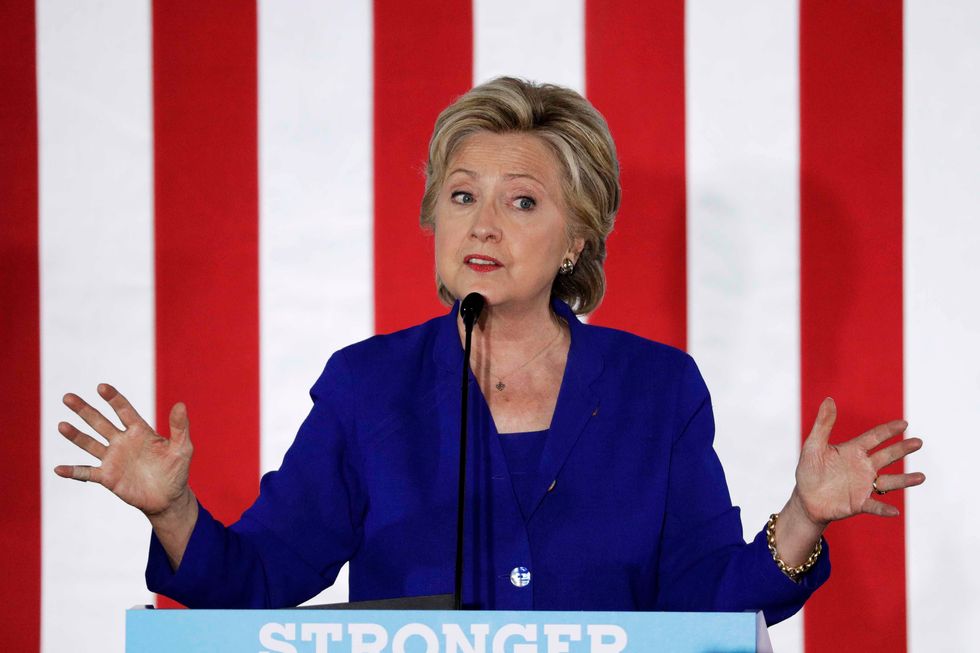 AP reporter offers Clinton campaign chance to 'steer us away' from negative story