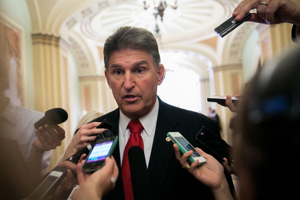 An absolute embarrassment': This Democratic senator lashes out at Harry Reid over Trump comments