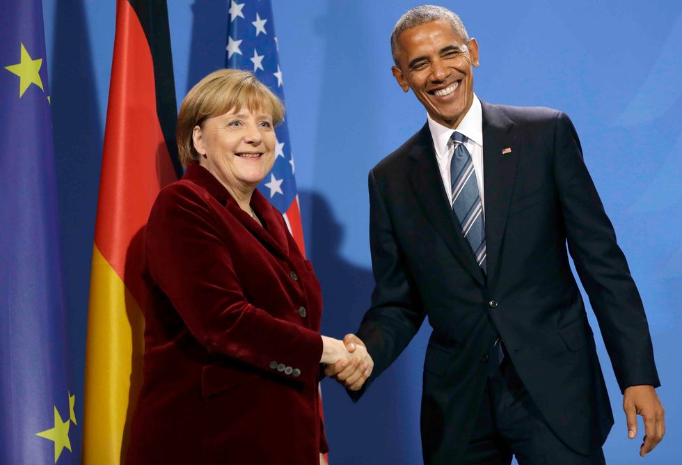 Obama uses last overseas trip as president to blast fake news