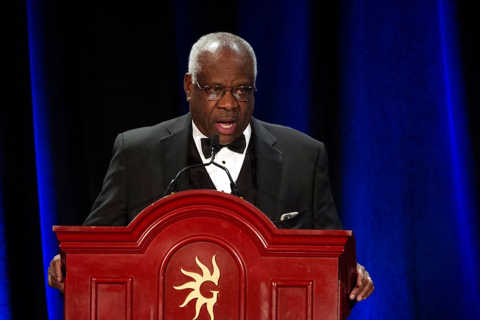 Clarence Thomas urges conservative crowd to complete Scalia's work