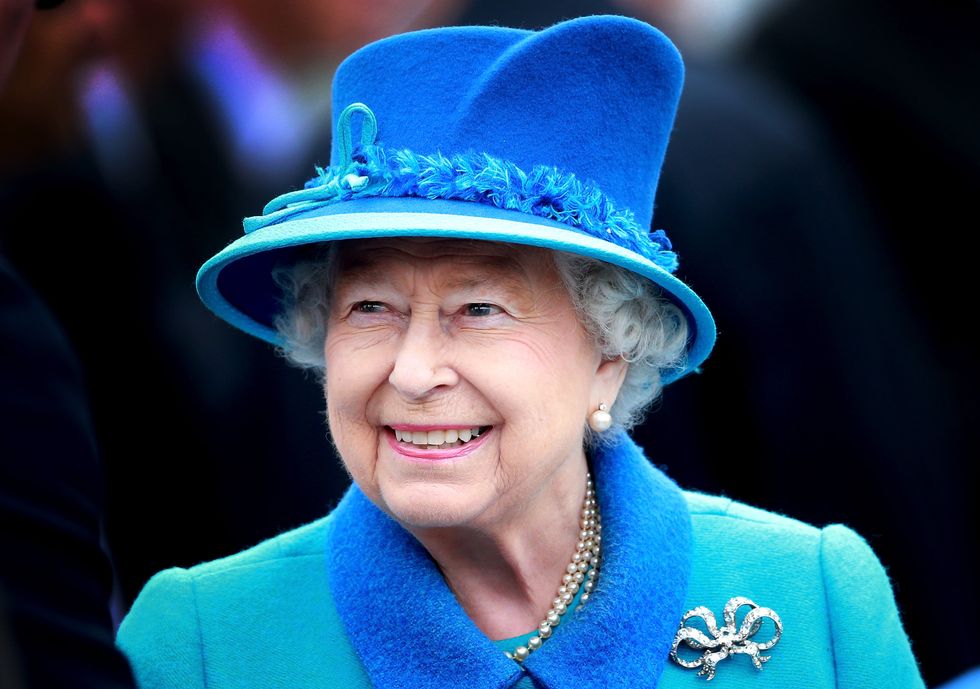 Report: Queen Elizabeth to personally invite Donald Trump to England