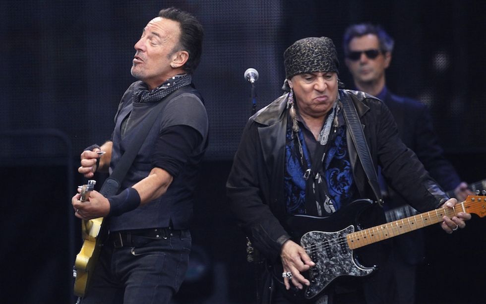 Bruce Springsteen guitarist chides 'Hamilton' for Pence incident. But when liberals find out — war!
