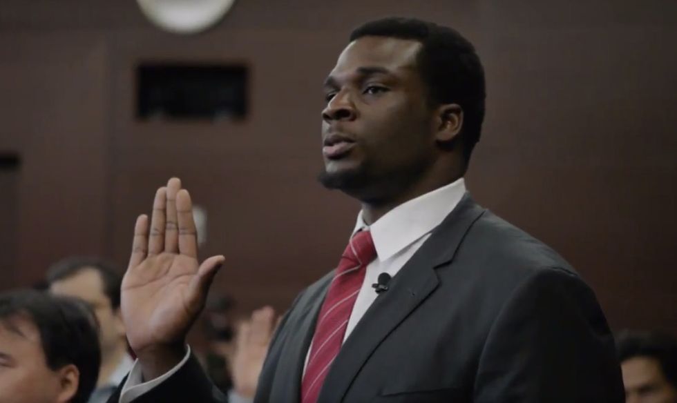 NFL player becomes American citizen, explains why he won't kneel during national anthem