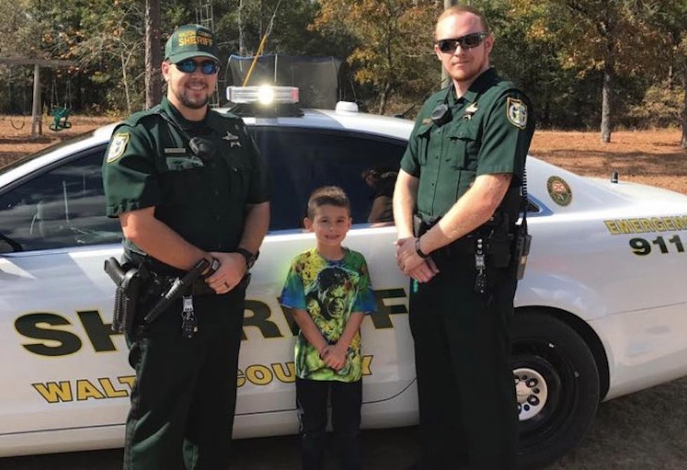 Boy calls 911 on Thanksgiving — and 'melted all the hearts' at sheriff's office