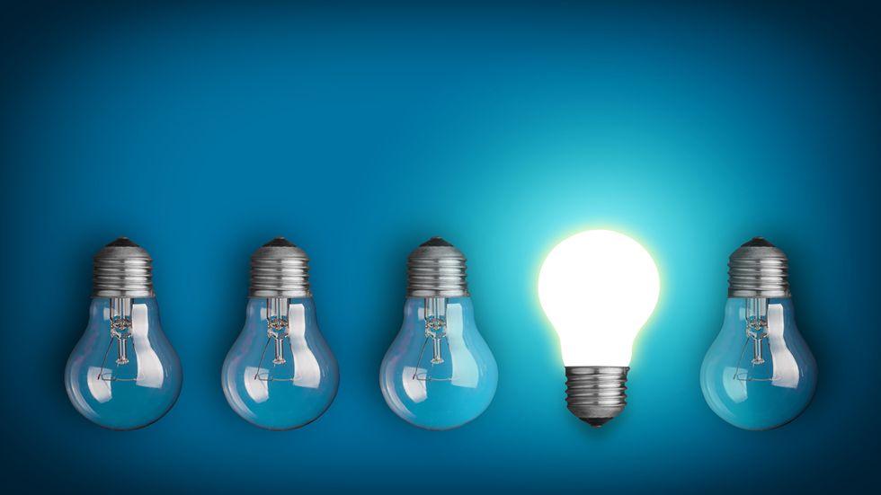 Michael Hyatt teaches how to seize control of your life with a 'light bulb moment