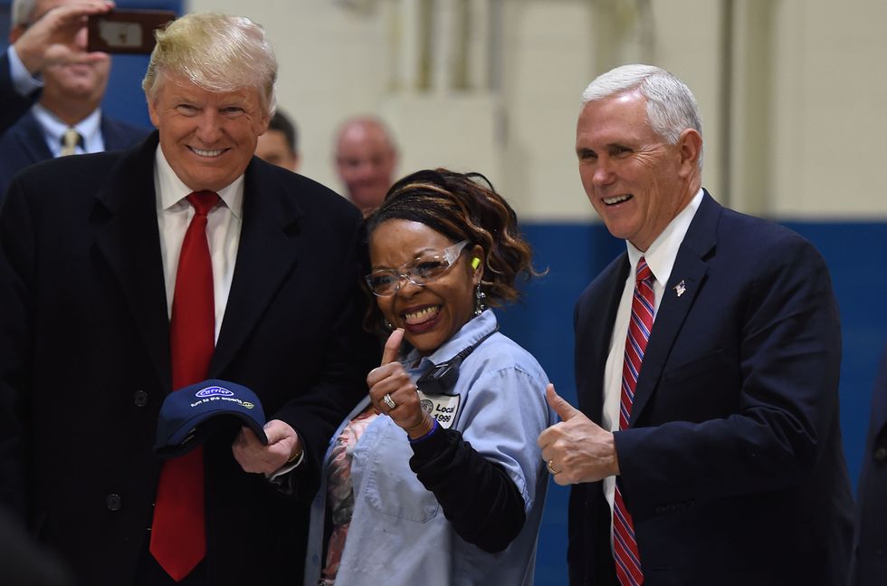 Donald Trump's deal with Carrier to keep jobs in U.S. extremely popular