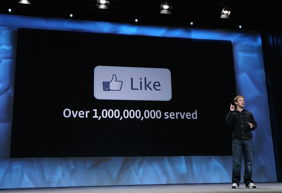 Facebook surveys ask users to help weed out fake news