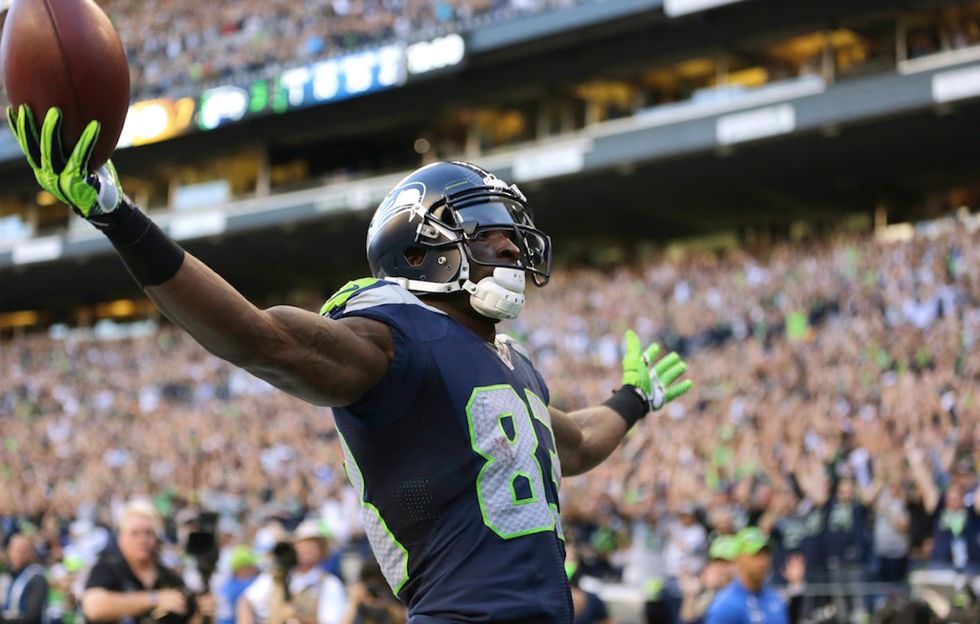 Former NFL player tells high schoolers that men should 'take the lead' — and emotions heat up fast