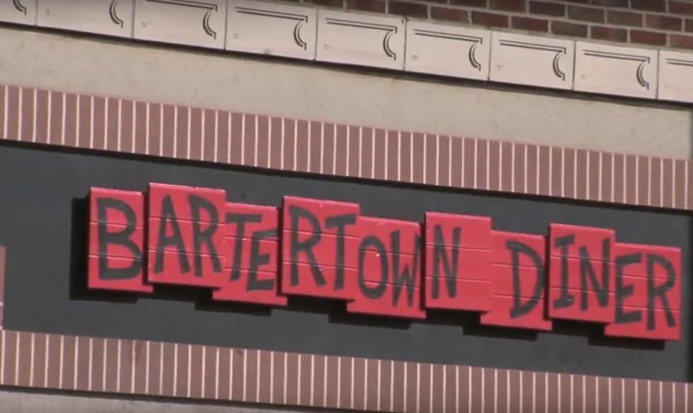 Socialism-influenced vegan restaurant goes out of business — and the reason is satisfyingly comical