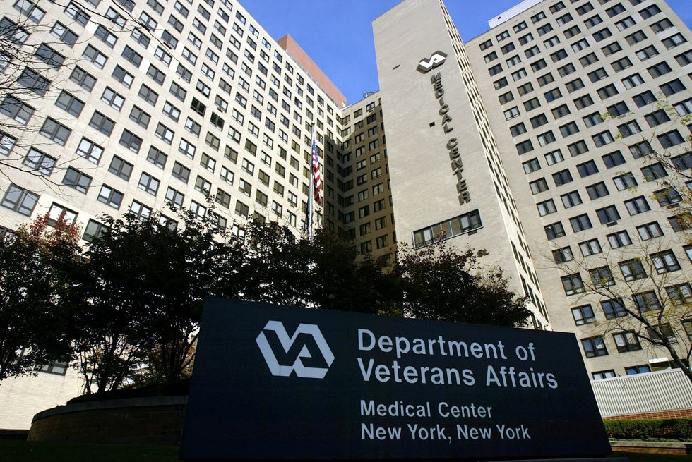 Report: Florida VA hospital left body of dead veteran in shower for 9 hours after he died