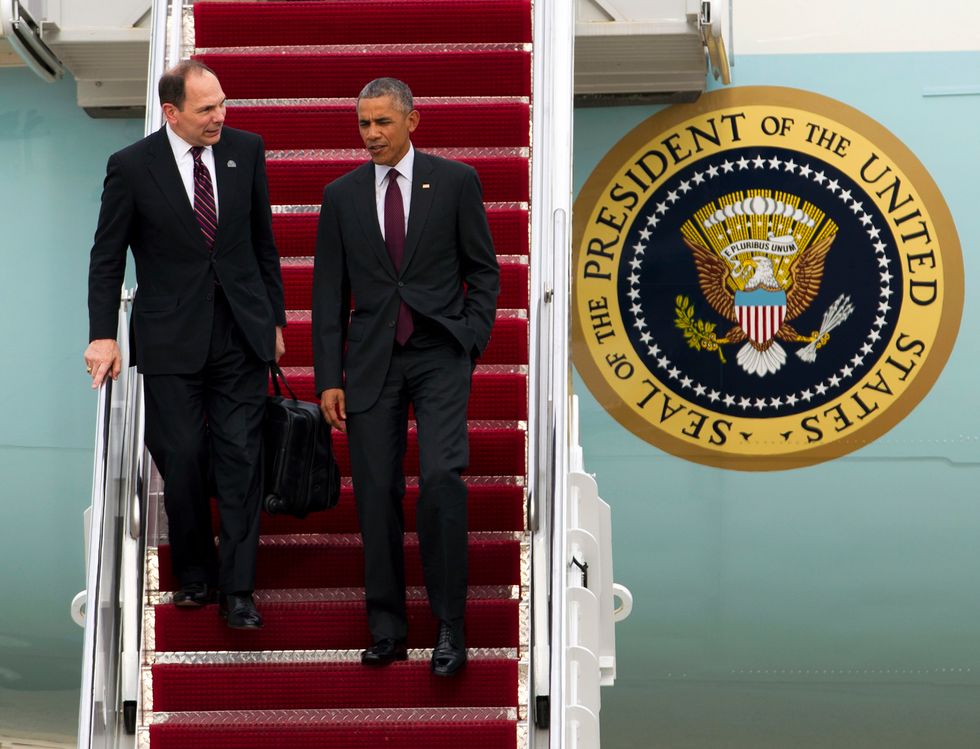 Veterans groups ask Trump to keep VA Secretary Bob McDonald