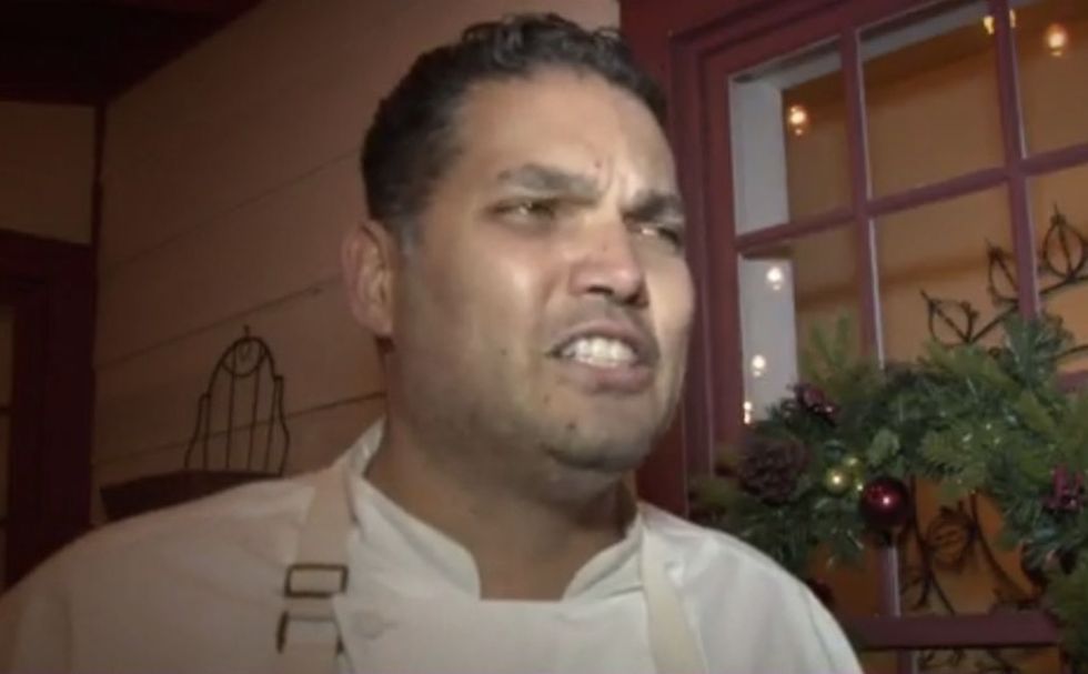 Restaurant diner complains about 'offensive' Christmas music. Check out the chef's five-word rebuttal.