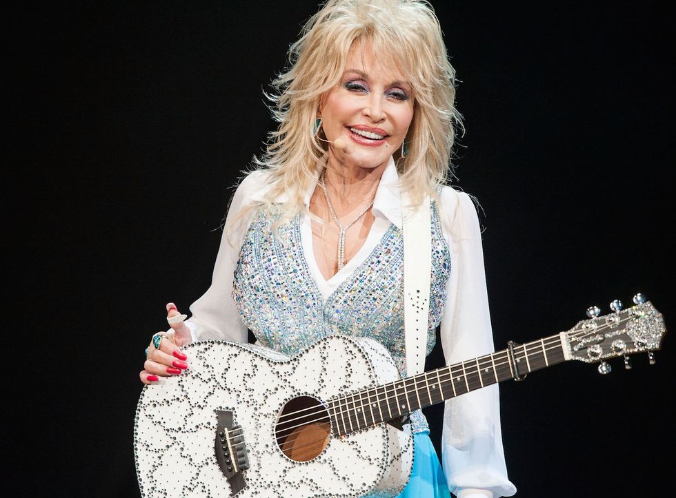 Dolly Parton raises $9 million for victims of Gatlinburg fires