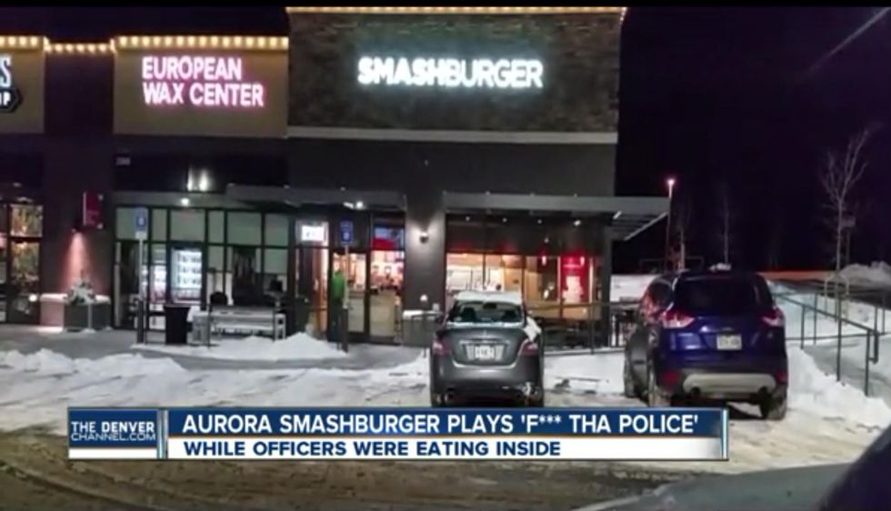 Burger chain apologizes for 'inappropriate' employee behavior toward police officers