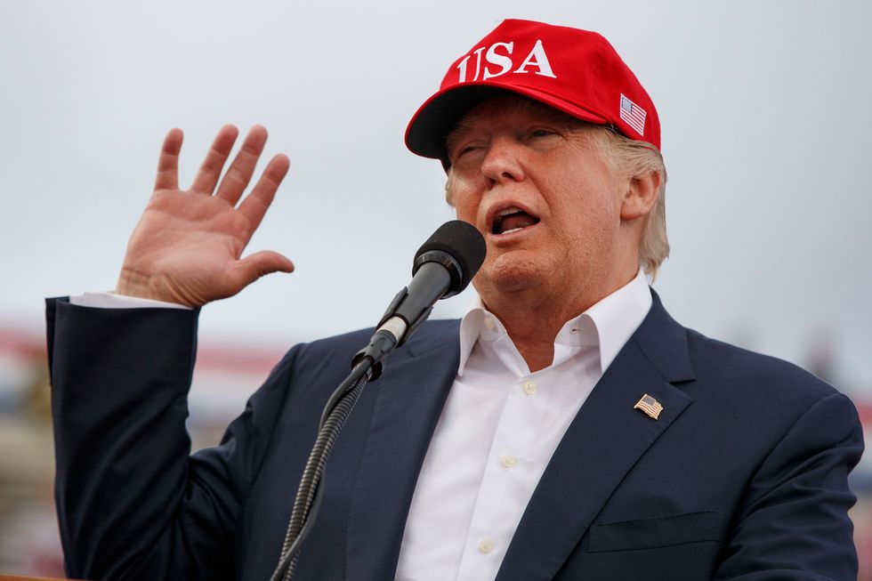 Sources: Trump intends to impose tariffs via executive order