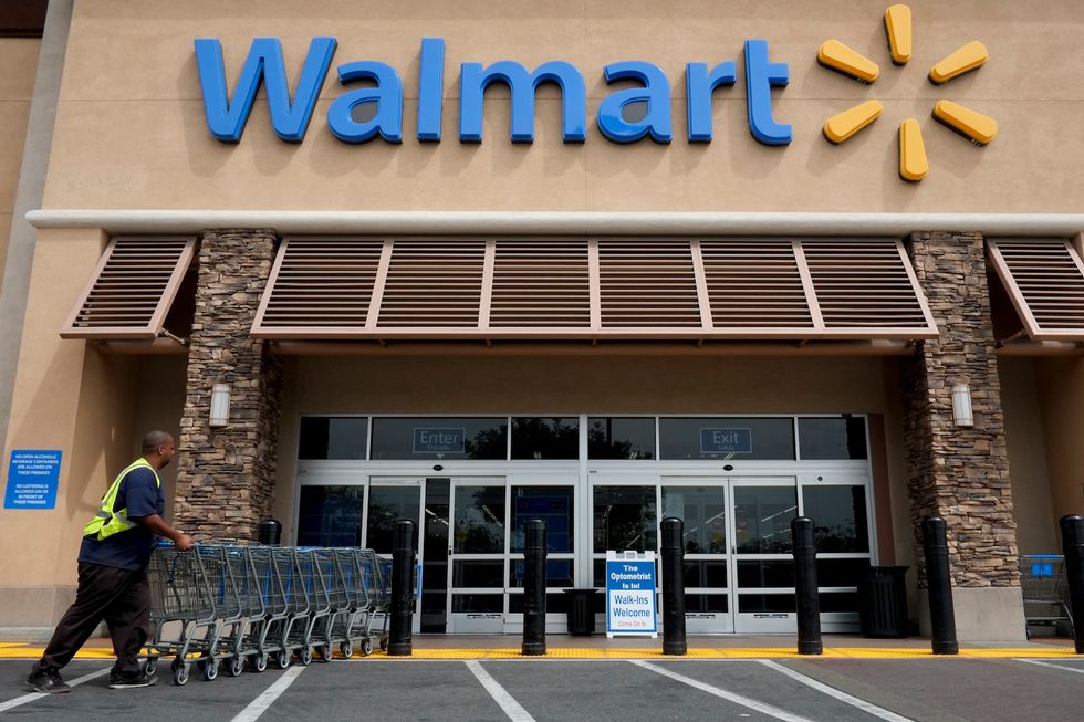 Mysterious shopper strikes back against terrible parking job with this awesome prank