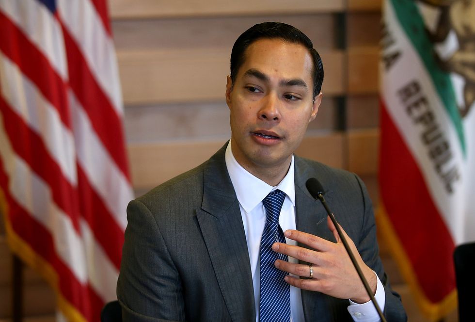 Top Obama official calls Trump 'so corrupt' — forgets Hillary Clinton is a member of his own party