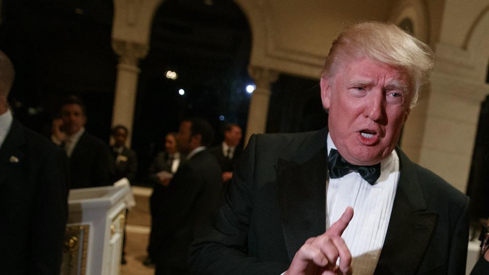 Media can't decide whether Trump is a powerful Twitter user or not