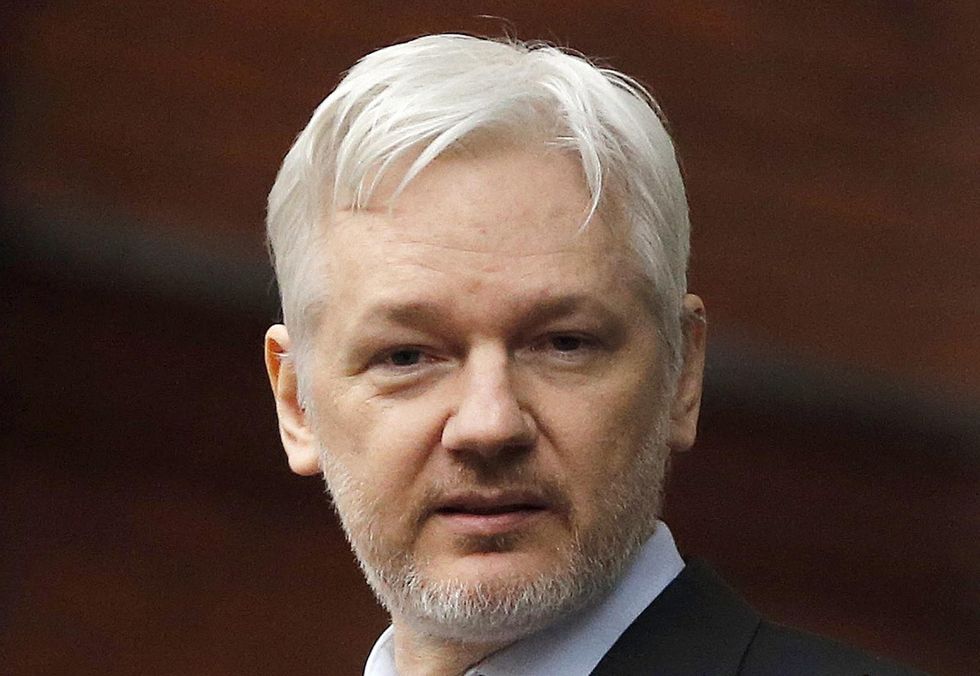 CNN apologizes to Wikileaks after threatening to sue over commentator calling Assange a pedophile