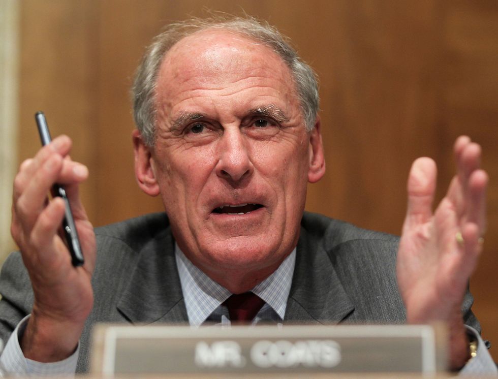 Trump taps former Sen. Dan Coats to be national intelligence director