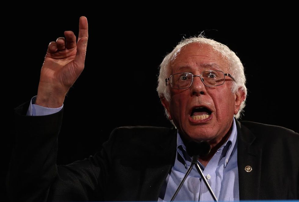 Bernie Sanders goes on tweetstorm to defend Planned Parenthood