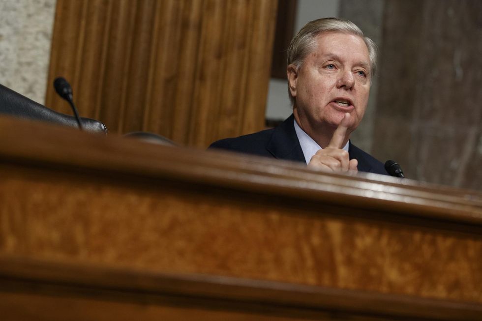 Lindsey Graham grills Sessions on Russian hacking in visibly uncomfortable exchange
