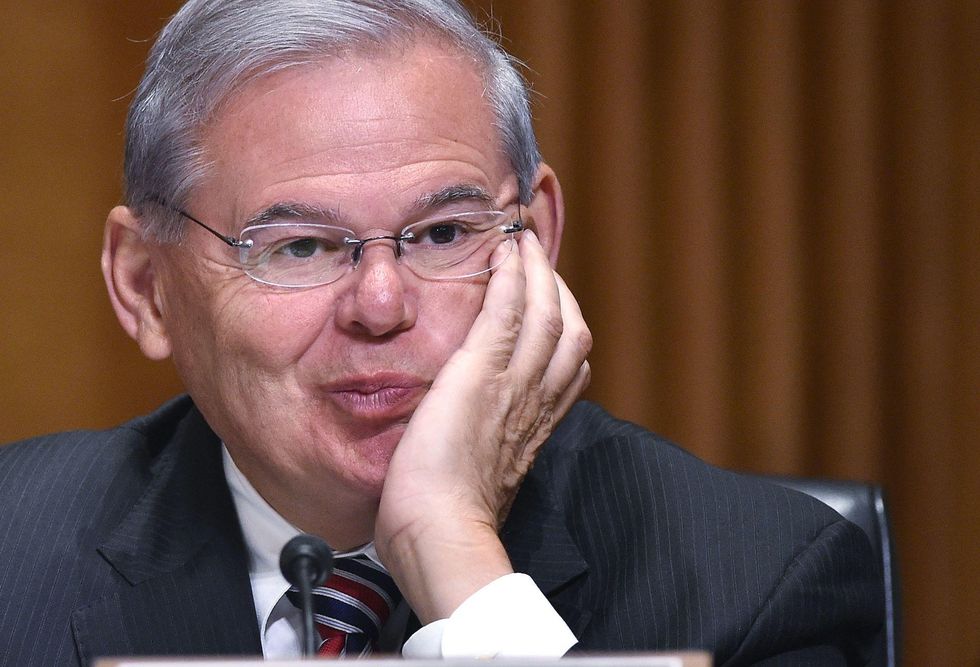 Dem. Senator compares Trump's border wall to the Berlin Wall at Tillerson confirmation
