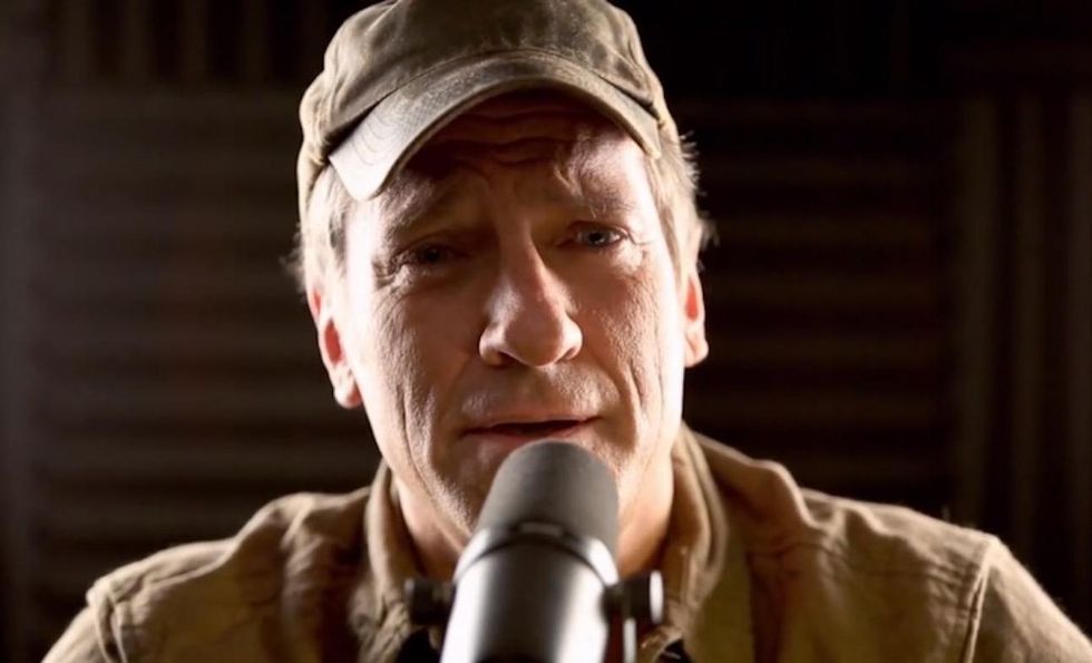 Mike Rowe slammed for 'associating with a bunch of gun nuts' at SHOT Show. His reply is brilliant.