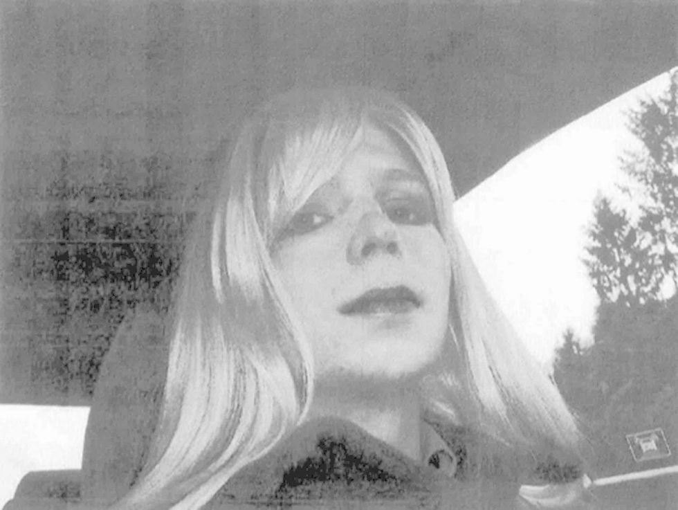 BREAKING: Obama commutes Chelsea Manning's prison sentence three days before leaving office