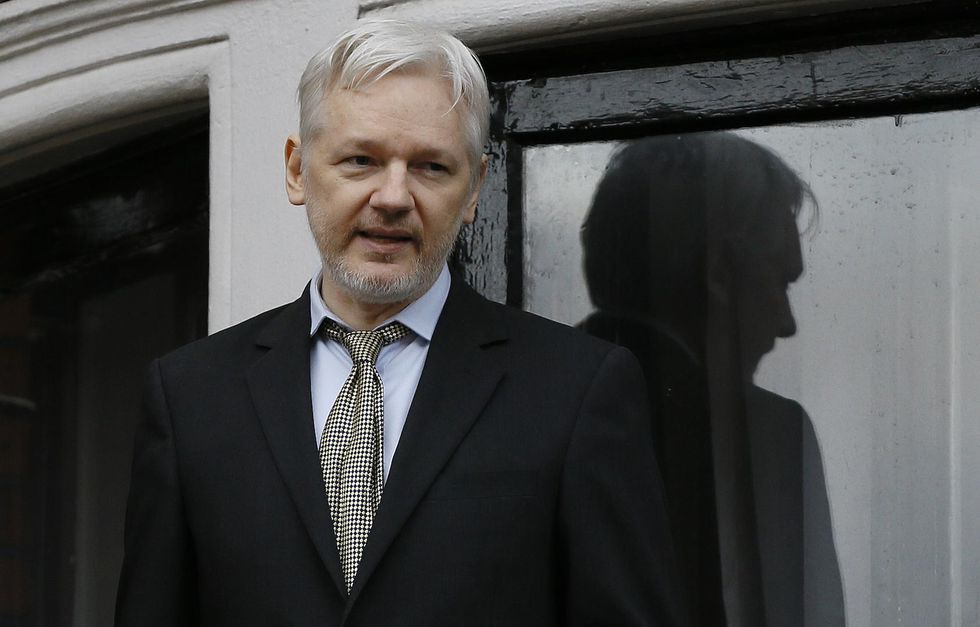 Wikileaks' Julian Assange has agreed to be extradited to America to serve time in prison