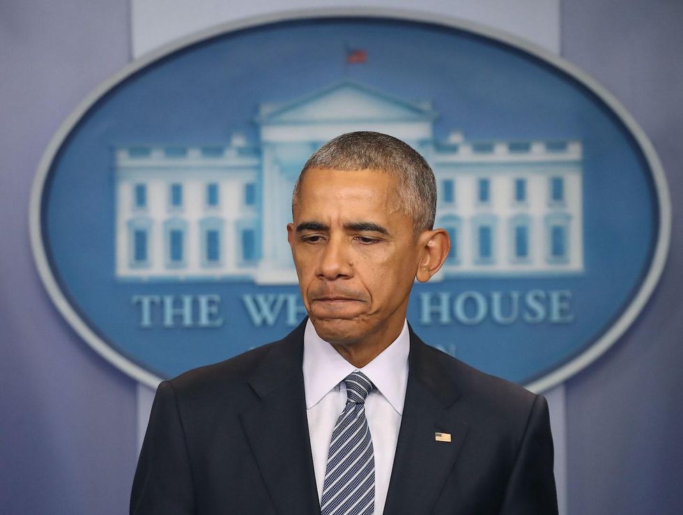 Obama denies Assange tweet offering extradition to US influenced his decision to free Manning