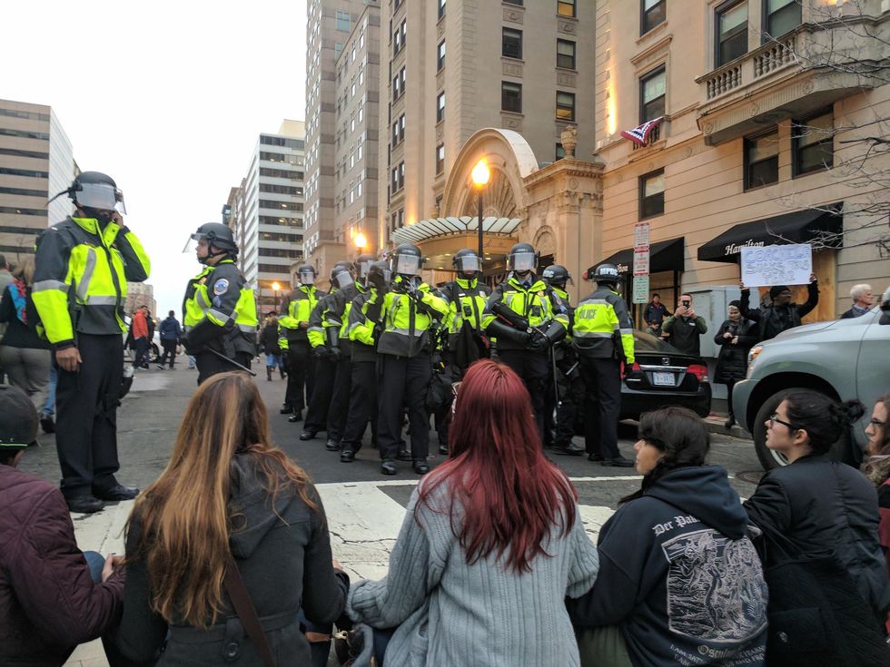 Watch: Anti-Trump protesters set limo on fire in DC