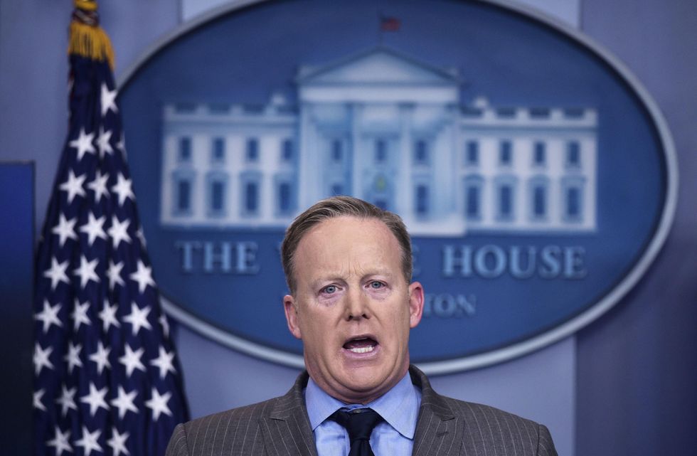 Sean Spicer thumps the media at first press conference: 'We're going to hold the press accountable