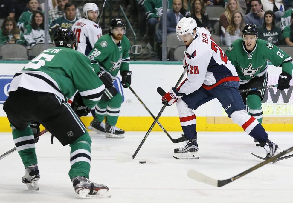 Dallas Stars Jumbotron operator has a little fun at Trump's expense
