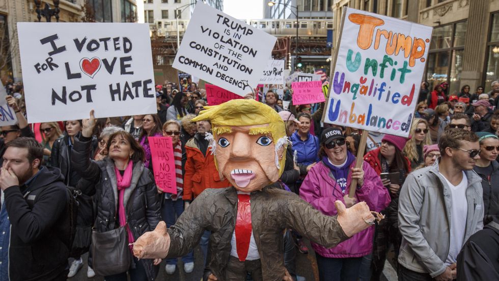 Why was there no merchandise for sale at the Women's March?