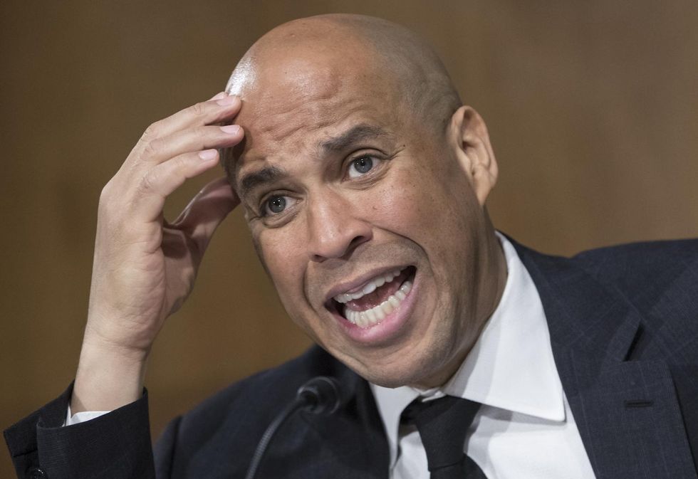 Sen. Cory Booker uses fake Benjamin Franklin quote to criticize Trump