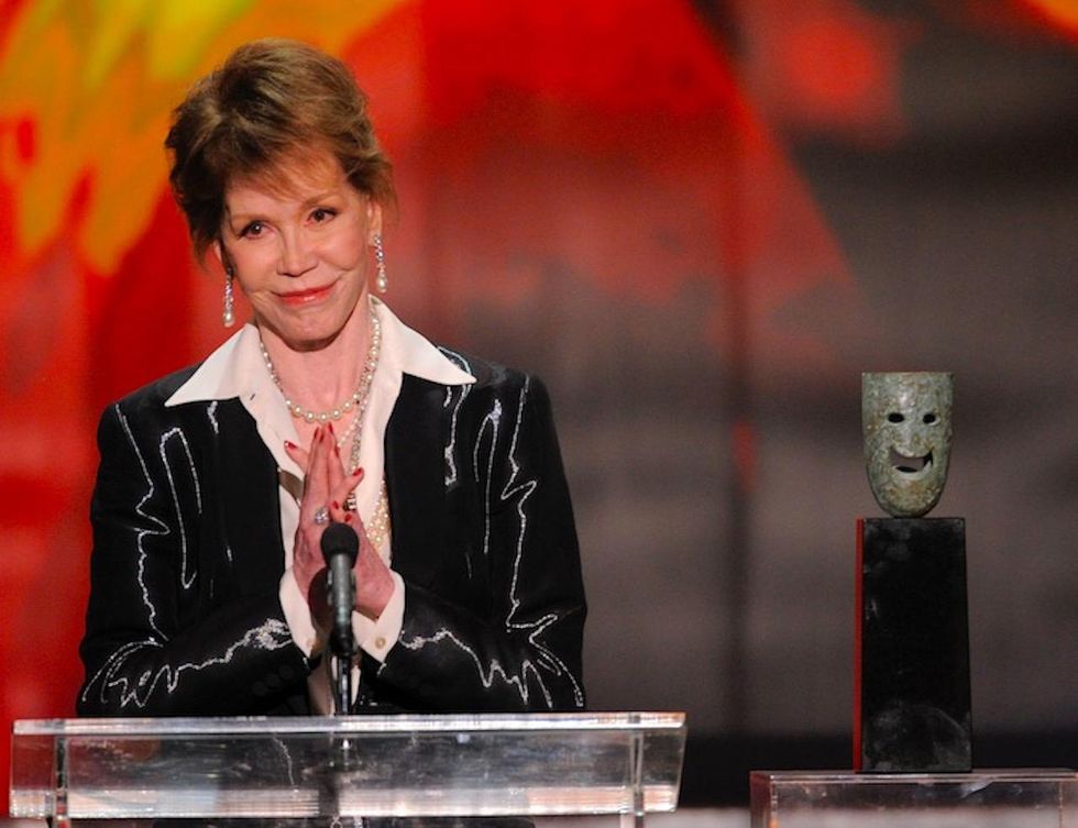 Actress Mary Tyler Moore dies at age 80