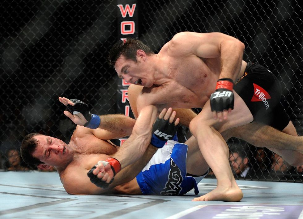 Glenn Beck offers to fund charity MMA fight between Deadspin editor and vet Tim Kennedy