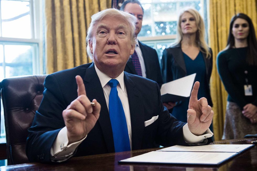 Media falls for 'fake news' story blaming Trump ban for Iraqi mother's death