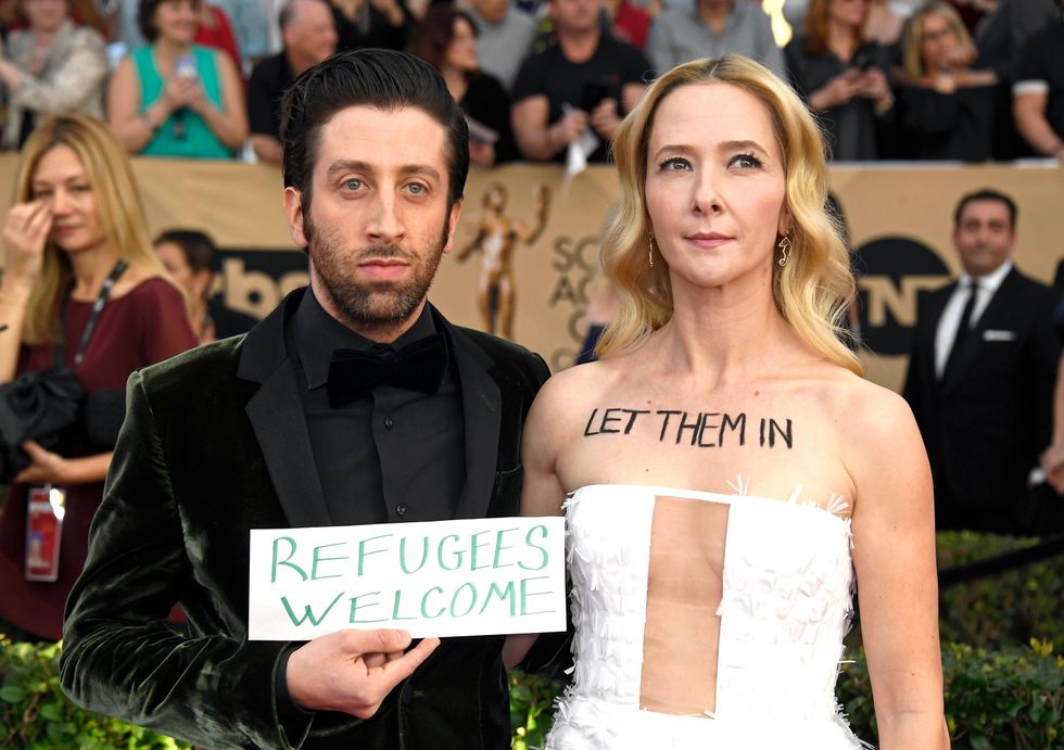 Watch: Hollywood actors gang up on Trump over immigration order at SAG awards