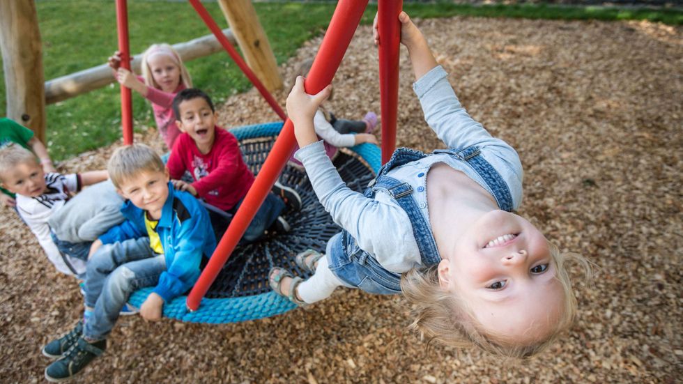 Jeffy reacts to Texas day care that implemented no cell phone rule at pickup time