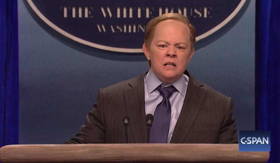 Watch: Melissa McCarthy hilariously spoofs Sean Spicer's daily press briefings on 'SNL