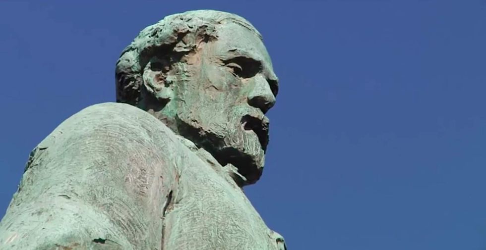 Virginia city votes to remove nearly century-old Robert E. Lee statue