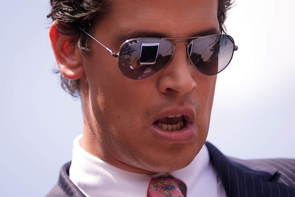 Breitbart News employees revolt, reportedly threaten to quit unless Milo Yiannopoulos is fired