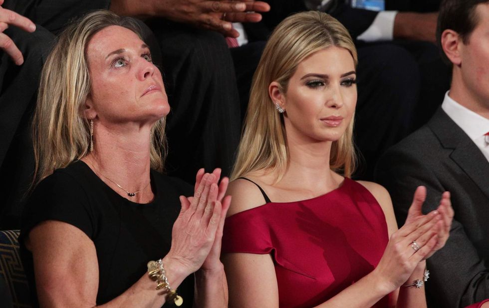 Ex-Hillary volunteer tweets insult about Navy SEAL widow and immediately regrets it